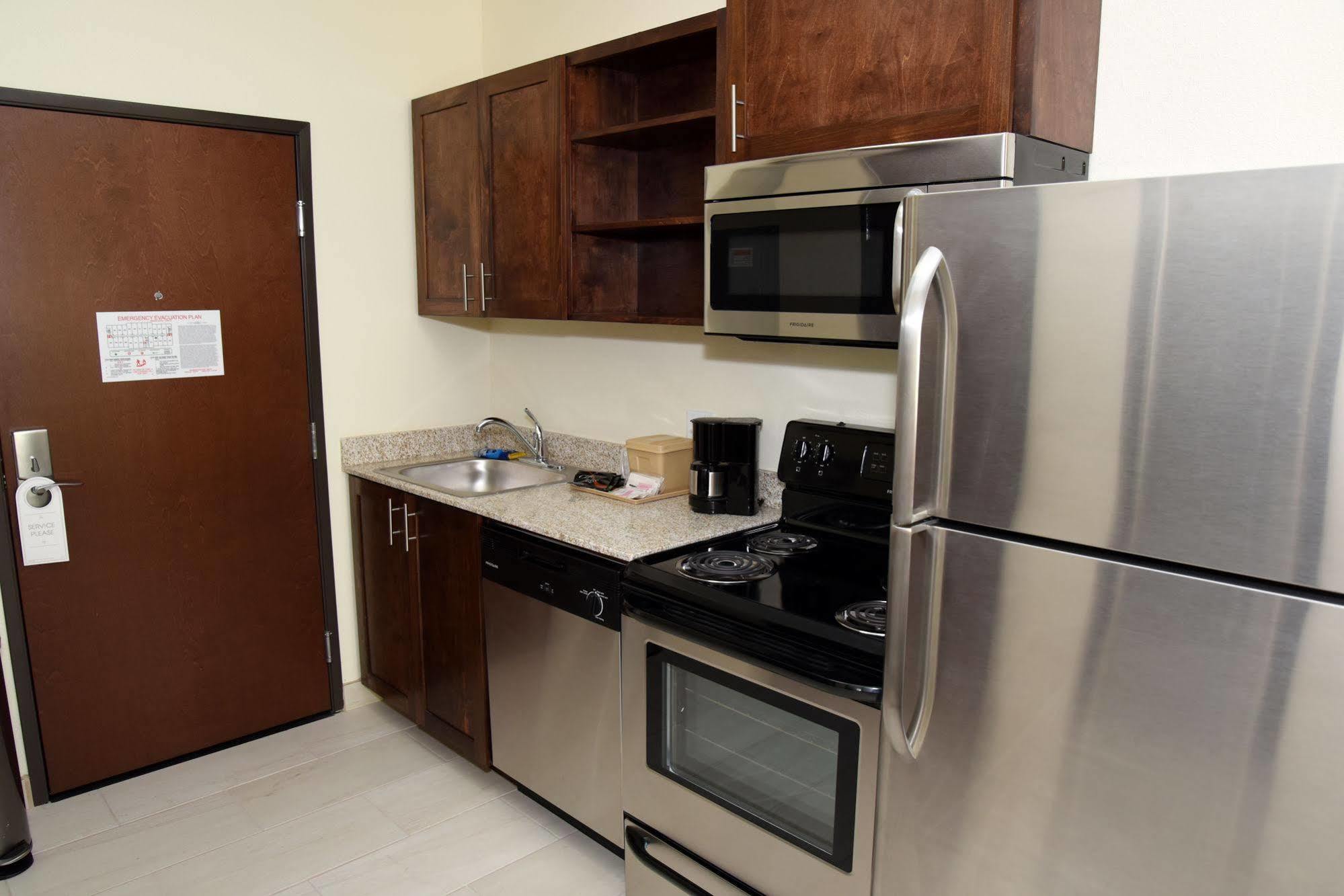 Home Away Kitchen Suites Enid Exterior photo